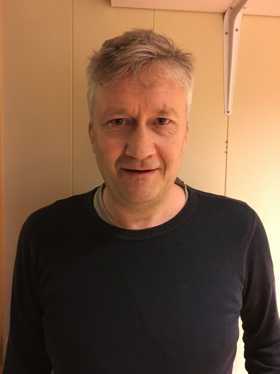 Ivar img.title }}